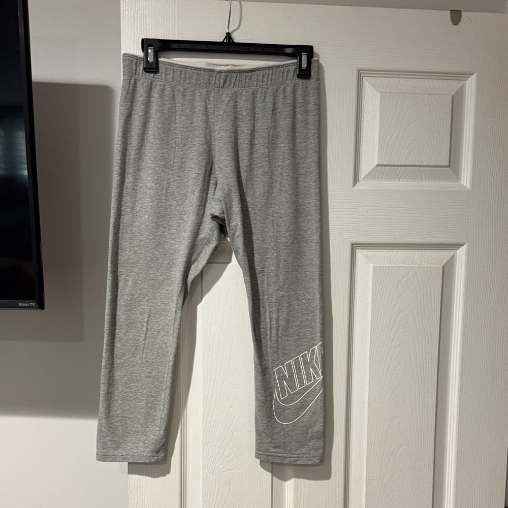 Nike  women Light Gray  leggings  size m